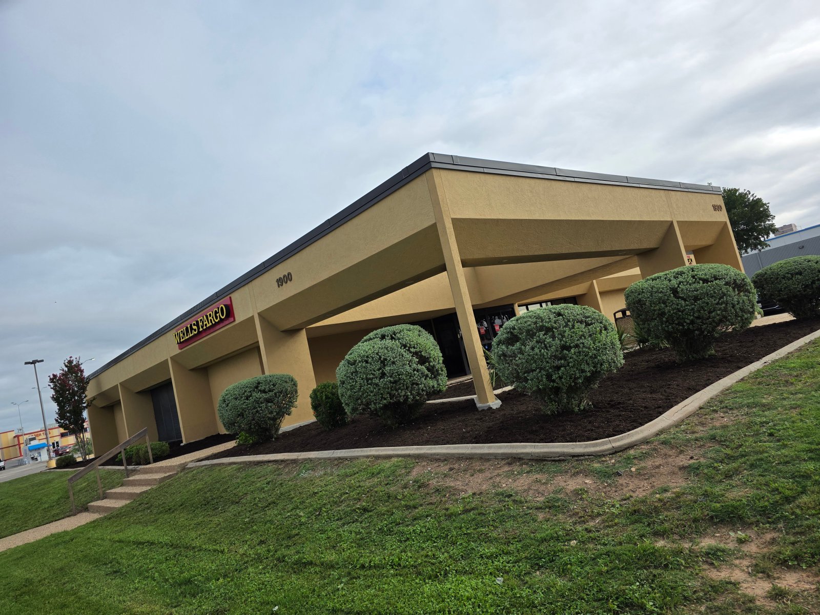 Work sample 1 from Roros lawn care